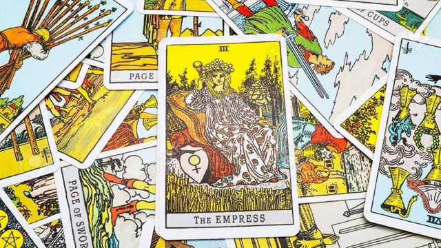 Video thumbnail: LEARN TO READ ALL 78 TAROT CARDS IN LESS THAN 2 HRS!!